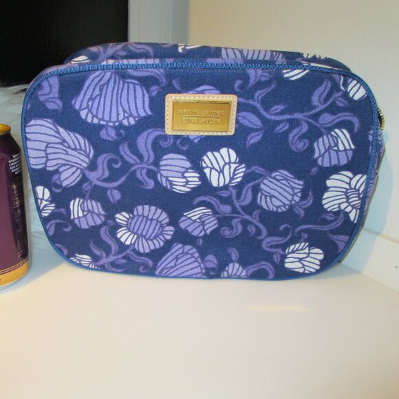AERIN LAUDER Recycled material Blue Floral Make up square bag zippered NEW - Picture 2 of 5
